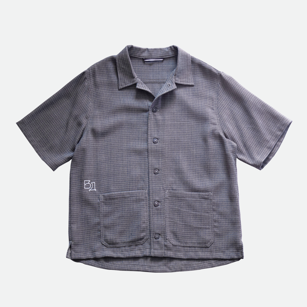 Relaxed S/S Shirt (in Grey)